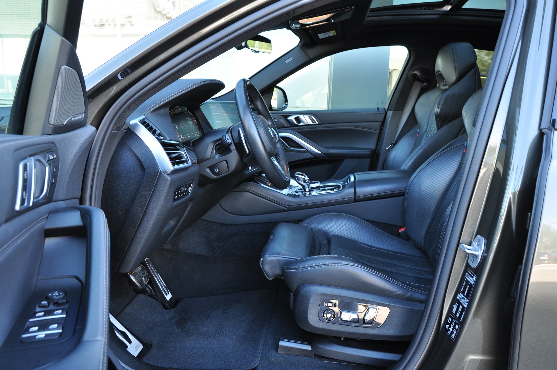 BMW X6 xDrive 48V 40d Steptronic M Sport-image-15