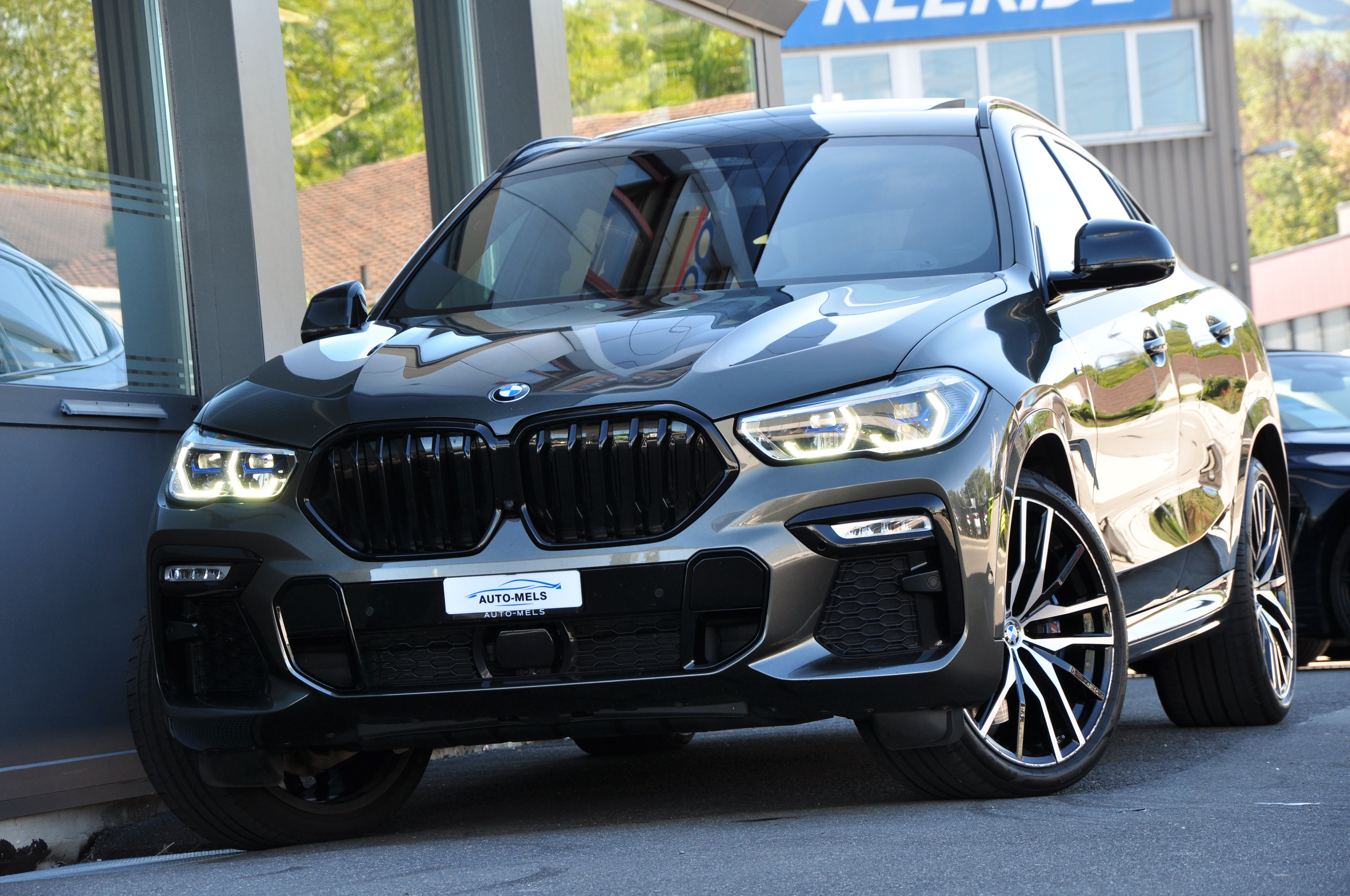Car photo