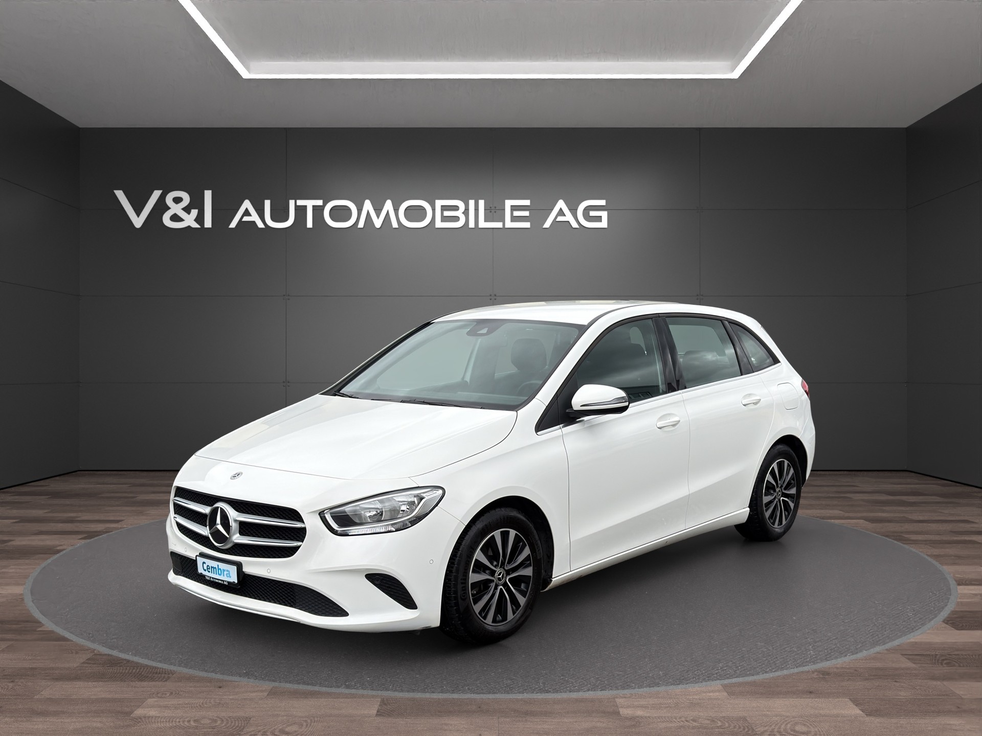 MERCEDES-BENZ B 180 SE Line 7G-DCT-image-0