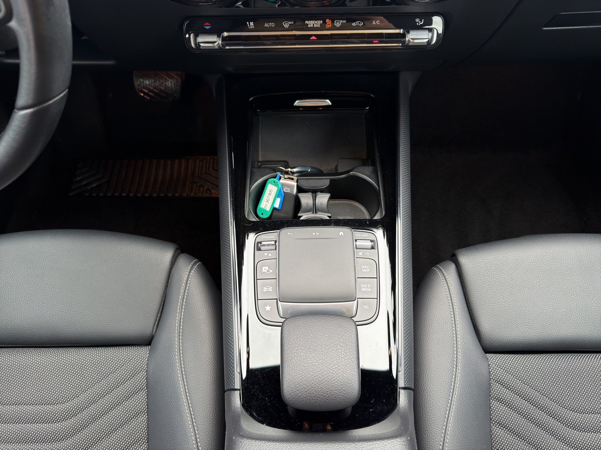 MERCEDES-BENZ B 180 SE Line 7G-DCT-image-16