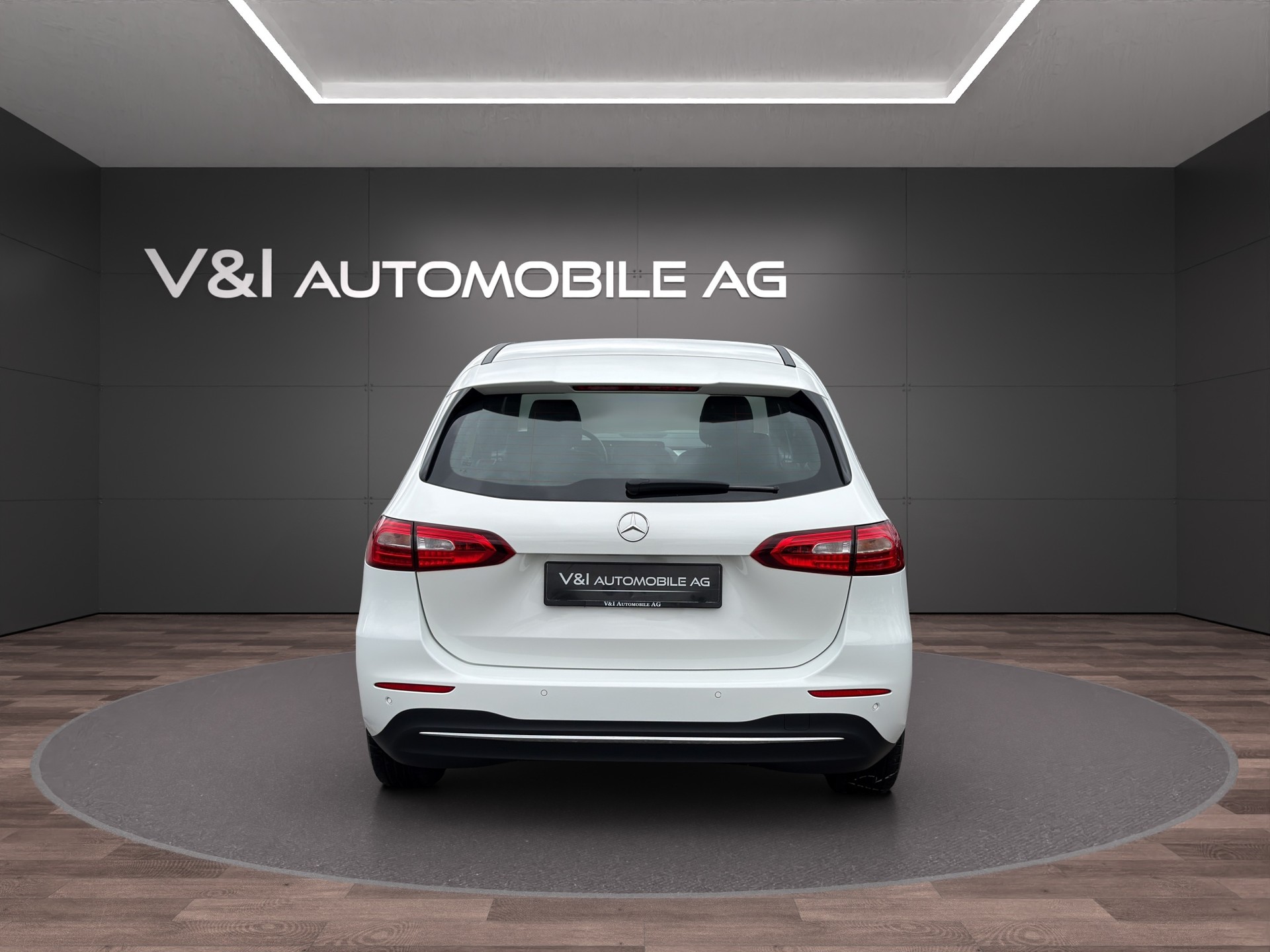 MERCEDES-BENZ B 180 SE Line 7G-DCT-image-5