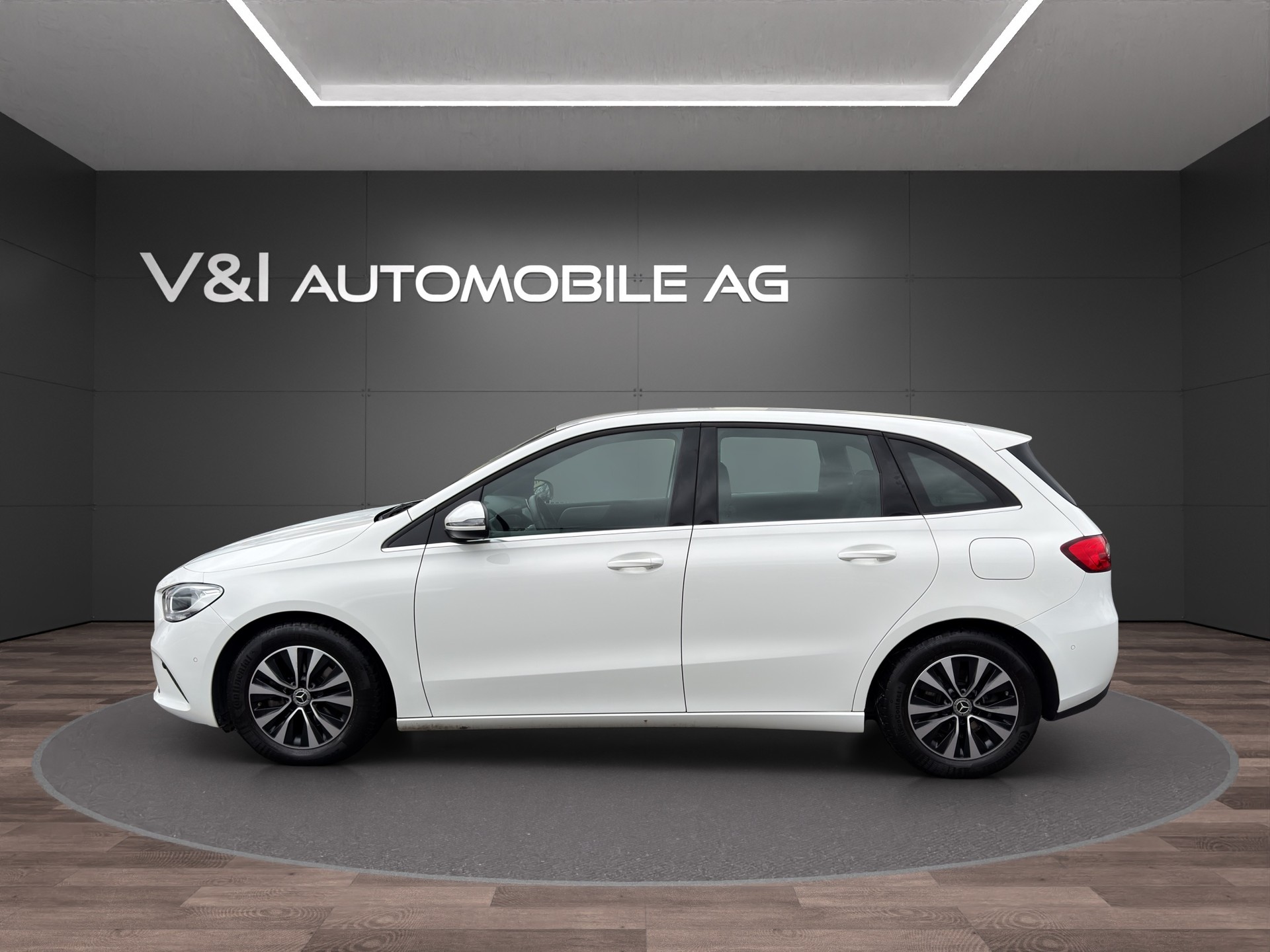 MERCEDES-BENZ B 180 SE Line 7G-DCT-image-6