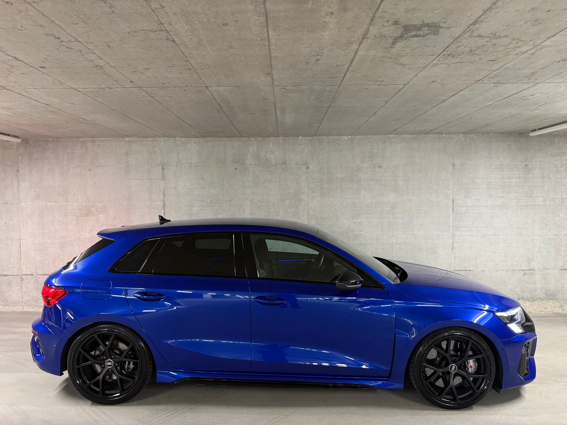 AUDI RS3 Sportback 2.5 TFSI quattro S-Tronic-image-3