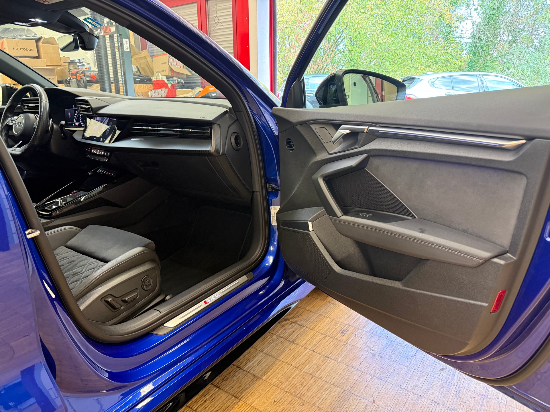 AUDI RS3 Sportback 2.5 TFSI quattro S-Tronic-image-17