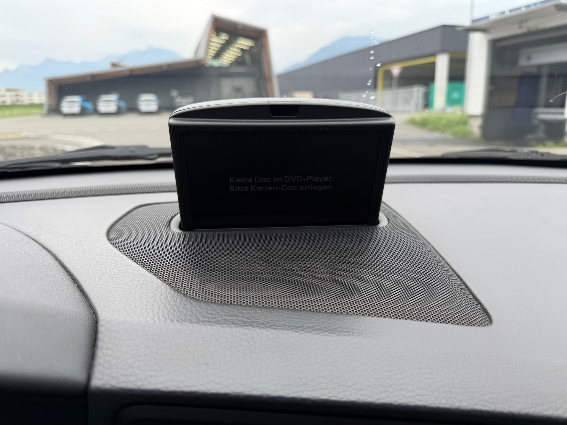 VOLVO XC70 D5 AWD Geartronic-image-40