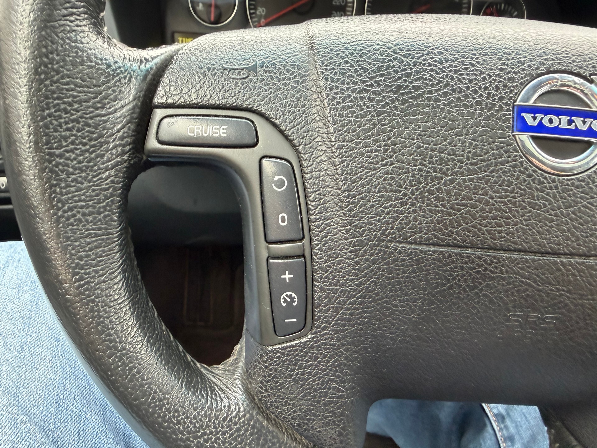 VOLVO XC70 D5 AWD Geartronic-image-36
