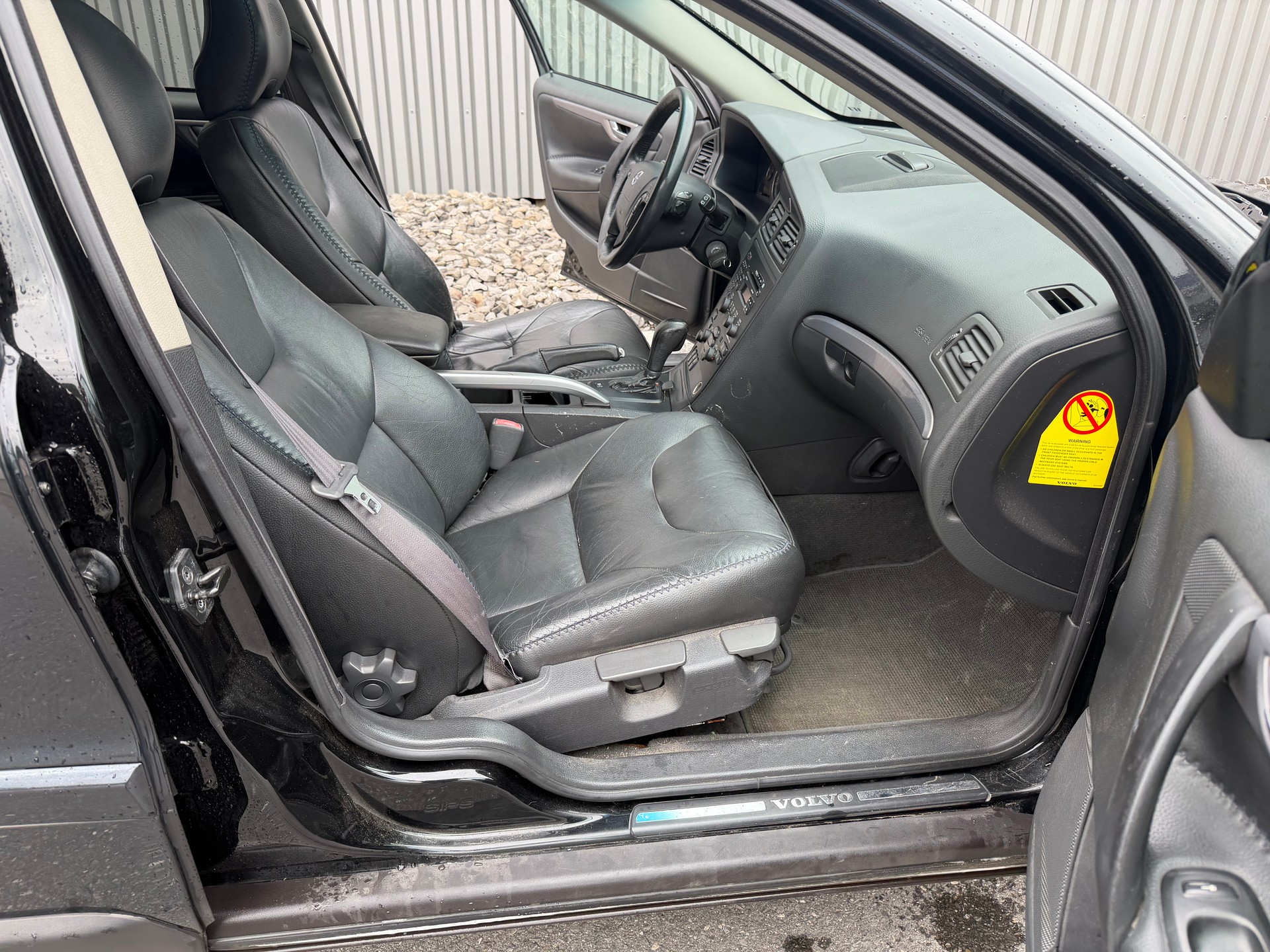 VOLVO XC70 D5 AWD Geartronic-image-16