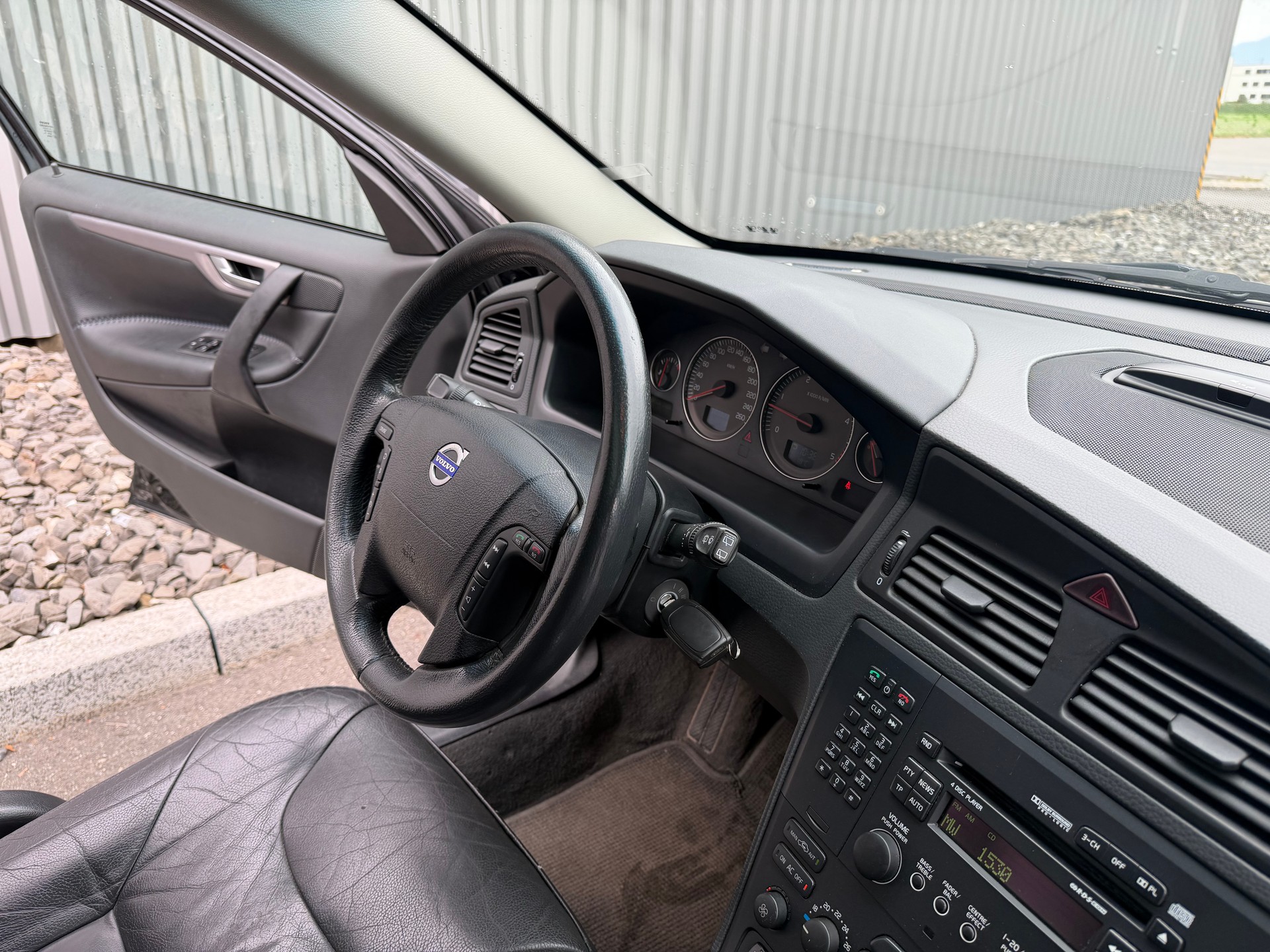 VOLVO XC70 D5 AWD Geartronic-image-18