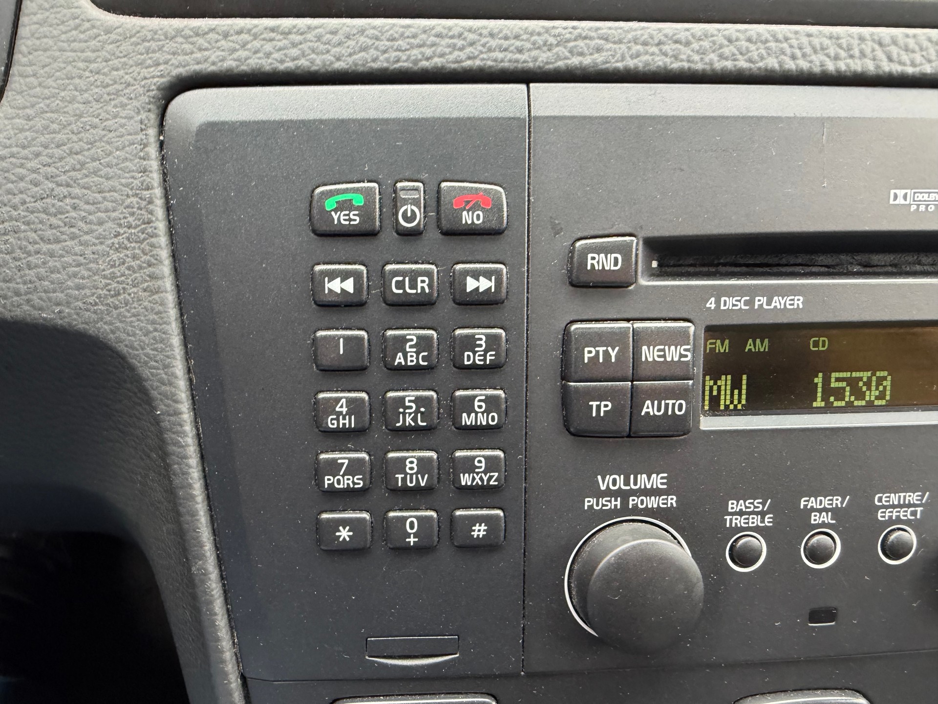 VOLVO XC70 D5 AWD Geartronic-image-39