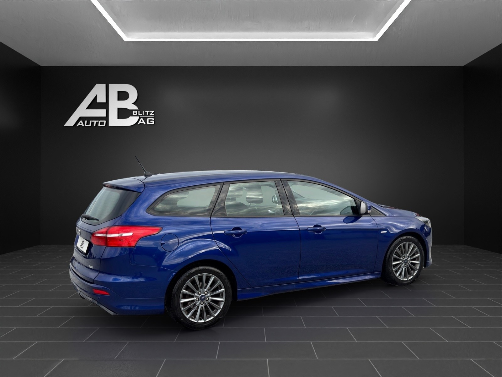 FORD Focus 1.0 SCTi ST Line-image-4