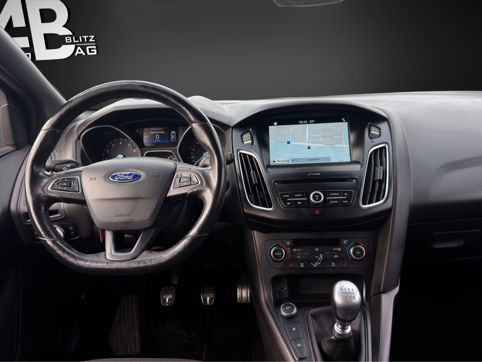FORD Focus 1.0 SCTi ST Line-image-10