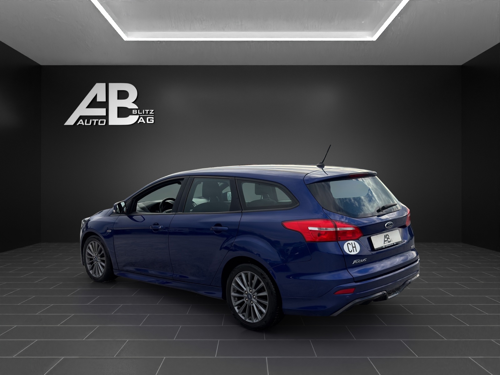 FORD Focus 1.0 SCTi ST Line-image-2