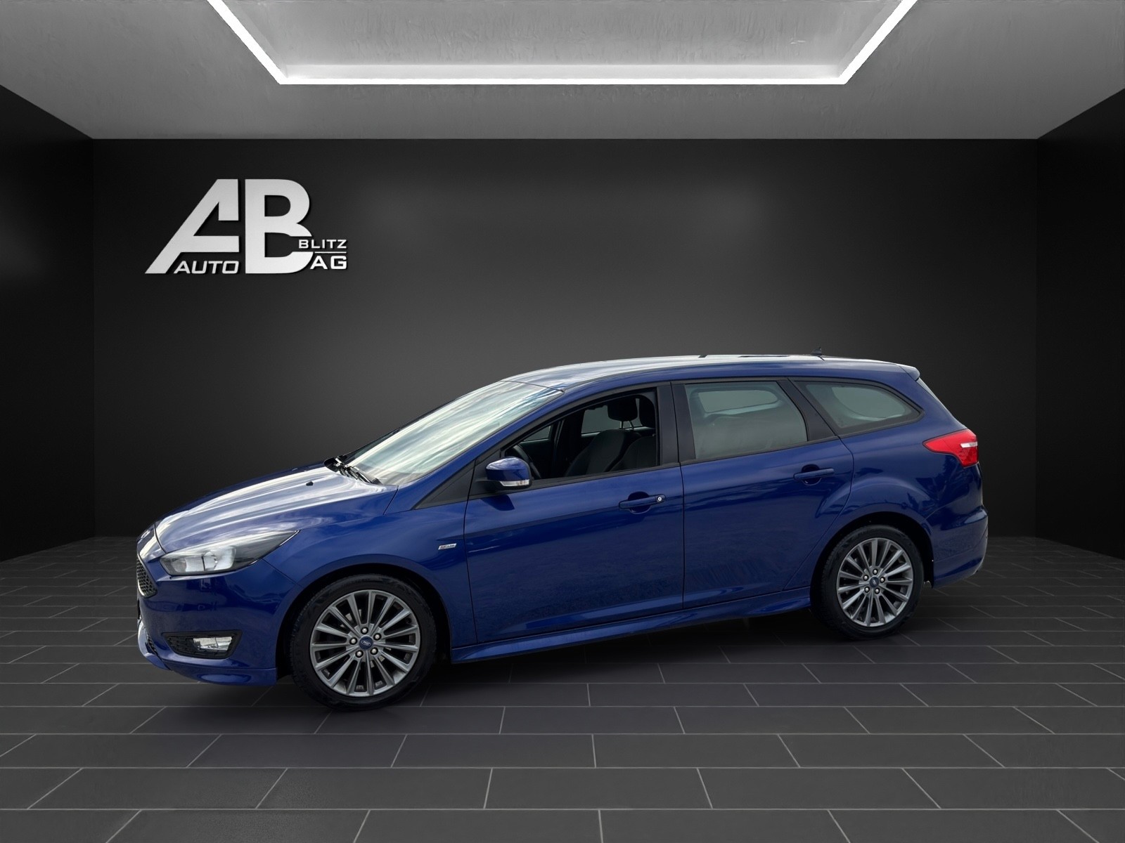 FORD Focus 1.0 SCTi ST Line-image-1