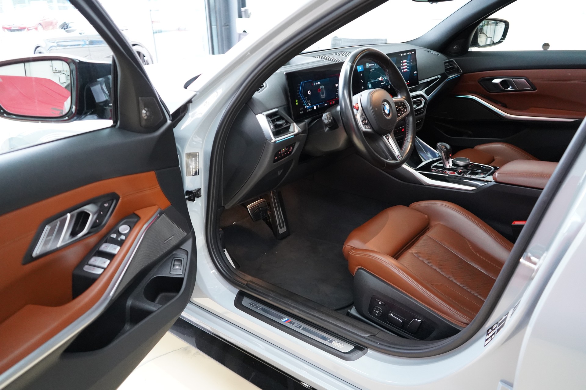 BMW M3 Competition M xDrive-image-15