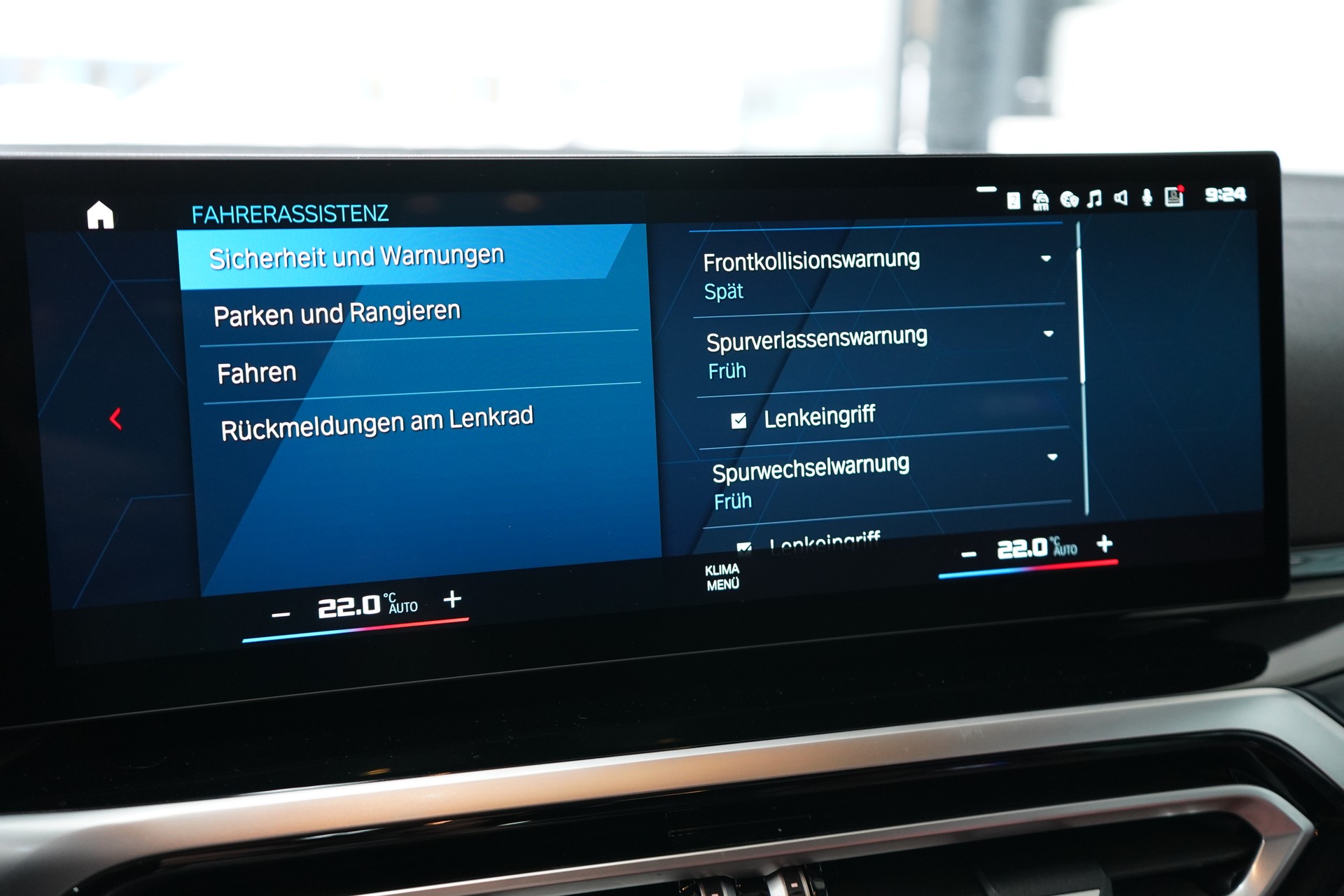 BMW M3 Competition M xDrive-image-23