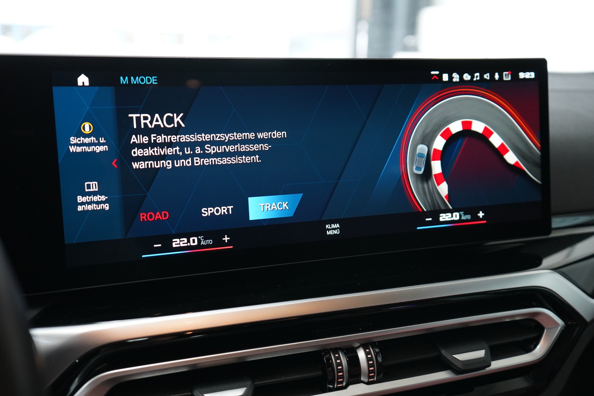 BMW M3 Competition M xDrive-image-22