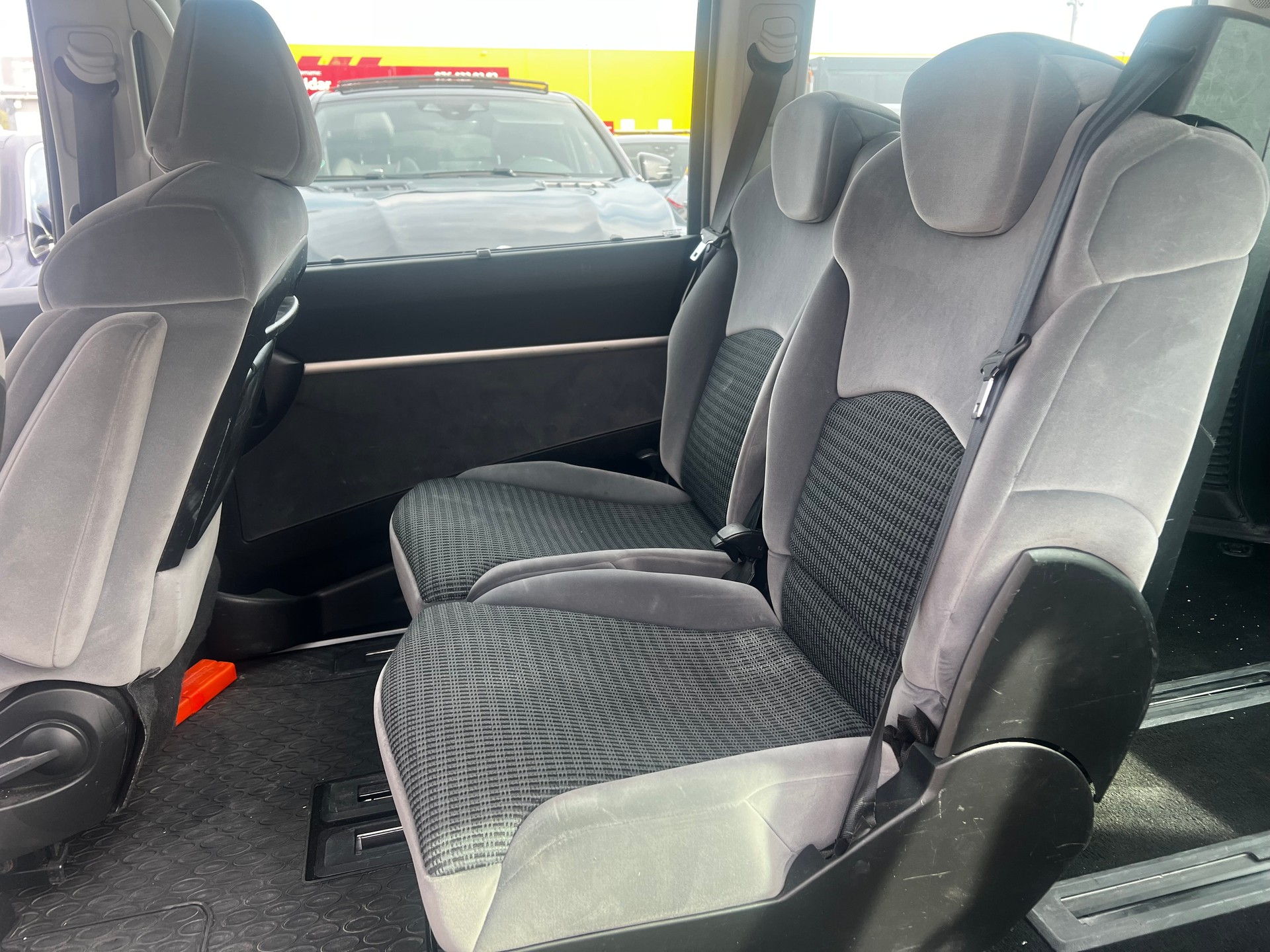 CITROEN C8 2.0 16V HDi Attraction-image-7