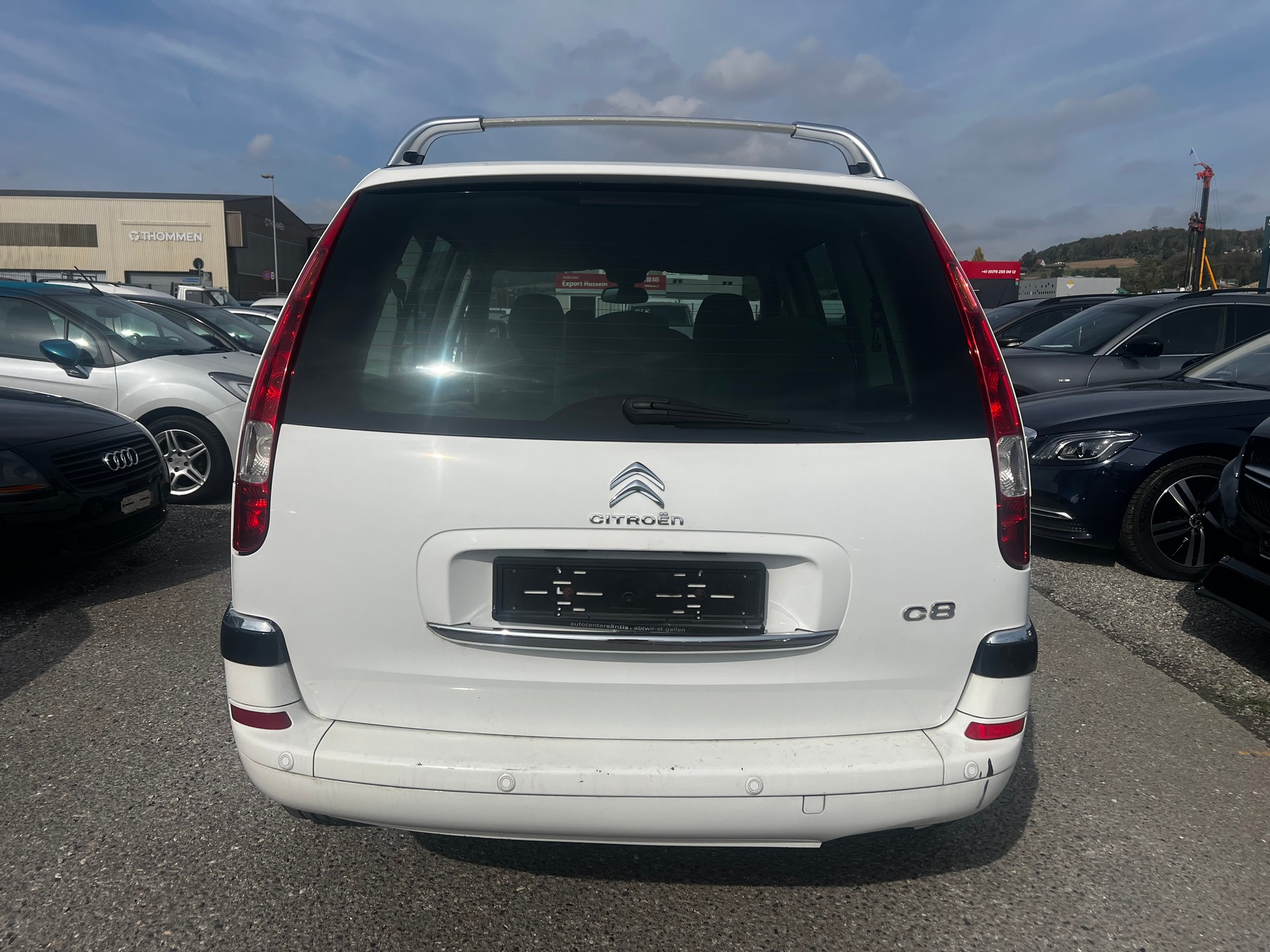 CITROEN C8 2.0 16V HDi Attraction-image-3