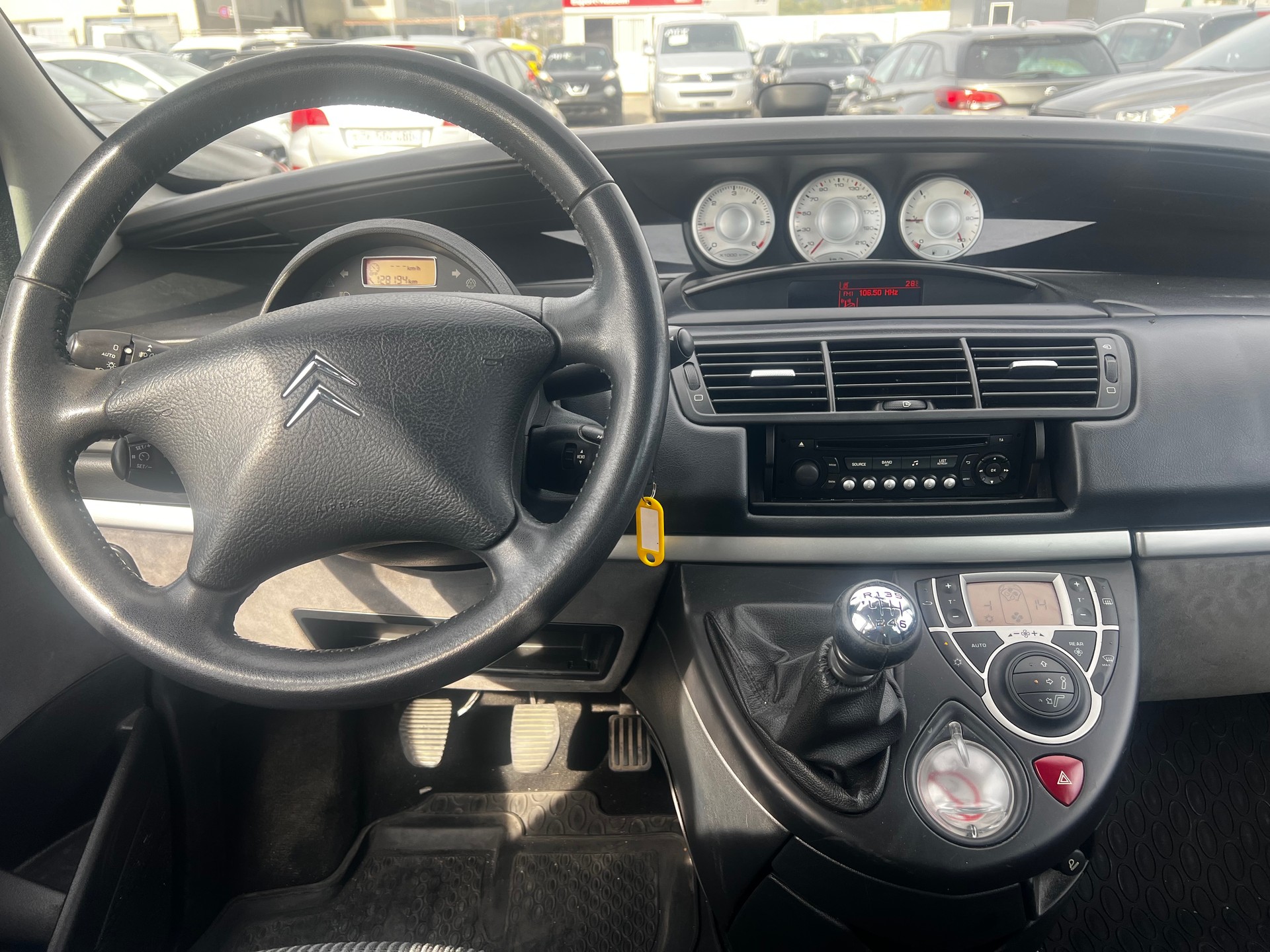 CITROEN C8 2.0 16V HDi Attraction-image-6