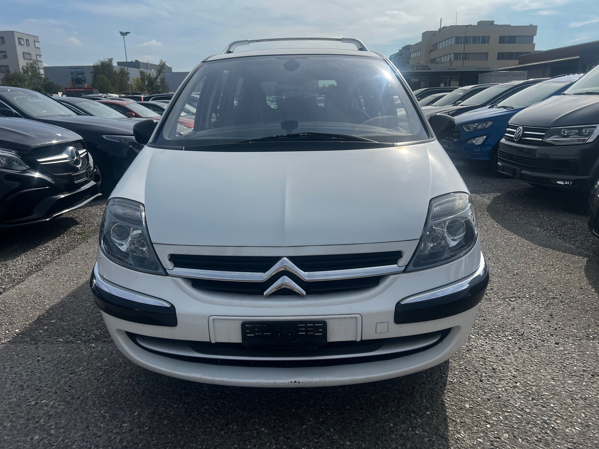 CITROEN C8 2.0 16V HDi Attraction-image-2