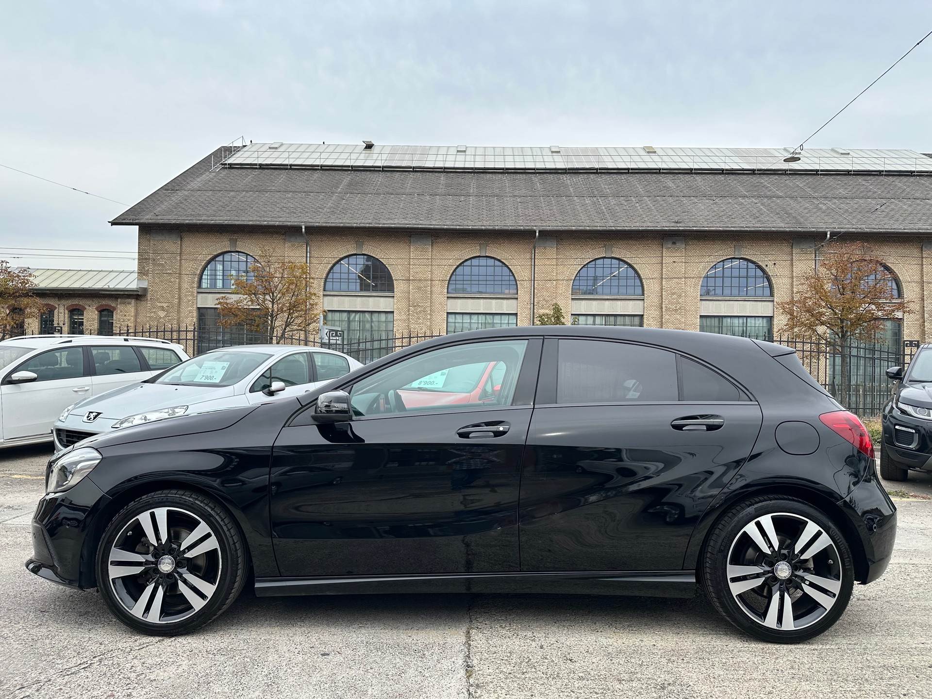 MERCEDES-BENZ A 200 Night Star 7G-DCT-image-3