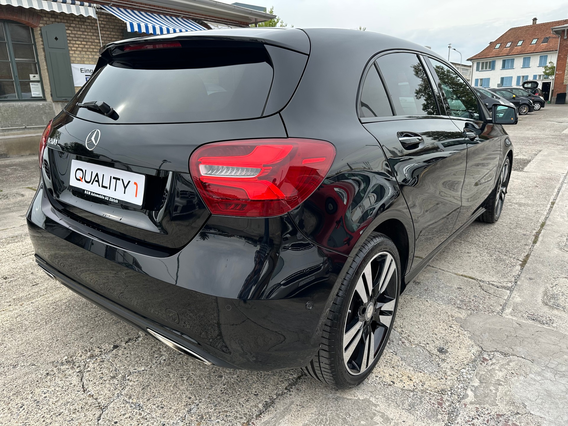 MERCEDES-BENZ A 200 Night Star 7G-DCT-image-6