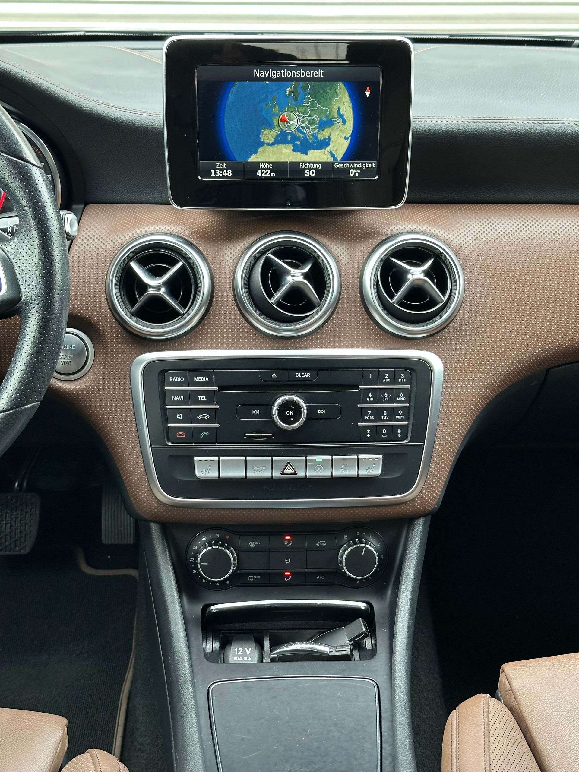 MERCEDES-BENZ A 200 Night Star 7G-DCT-image-17