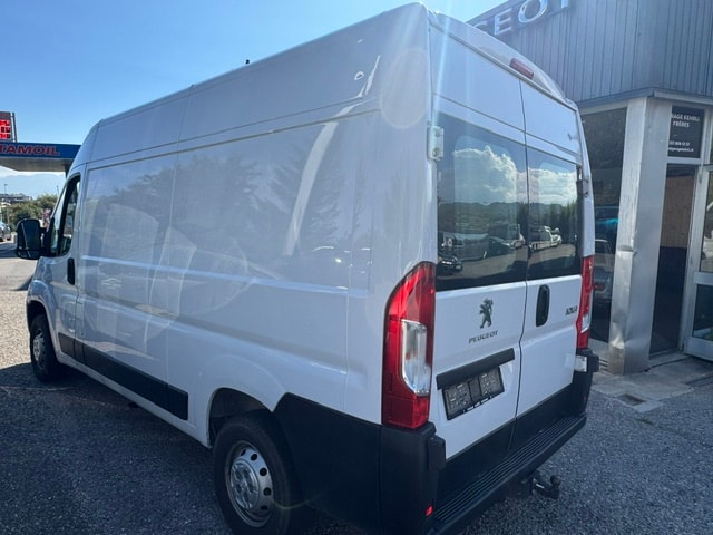 PEUGEOT Boxer 2.2 HDI 335 Premium L2H2-image-3