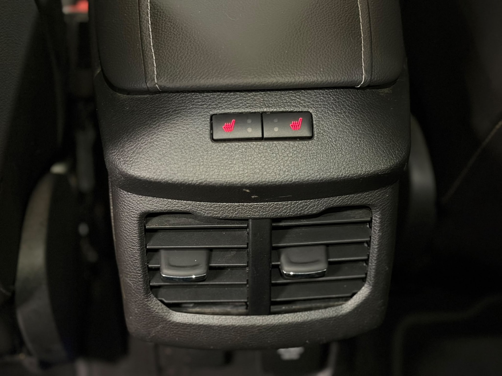 FORD Mondeo 2.0 EcoBoost SCTi Titanium Automatic-image-13