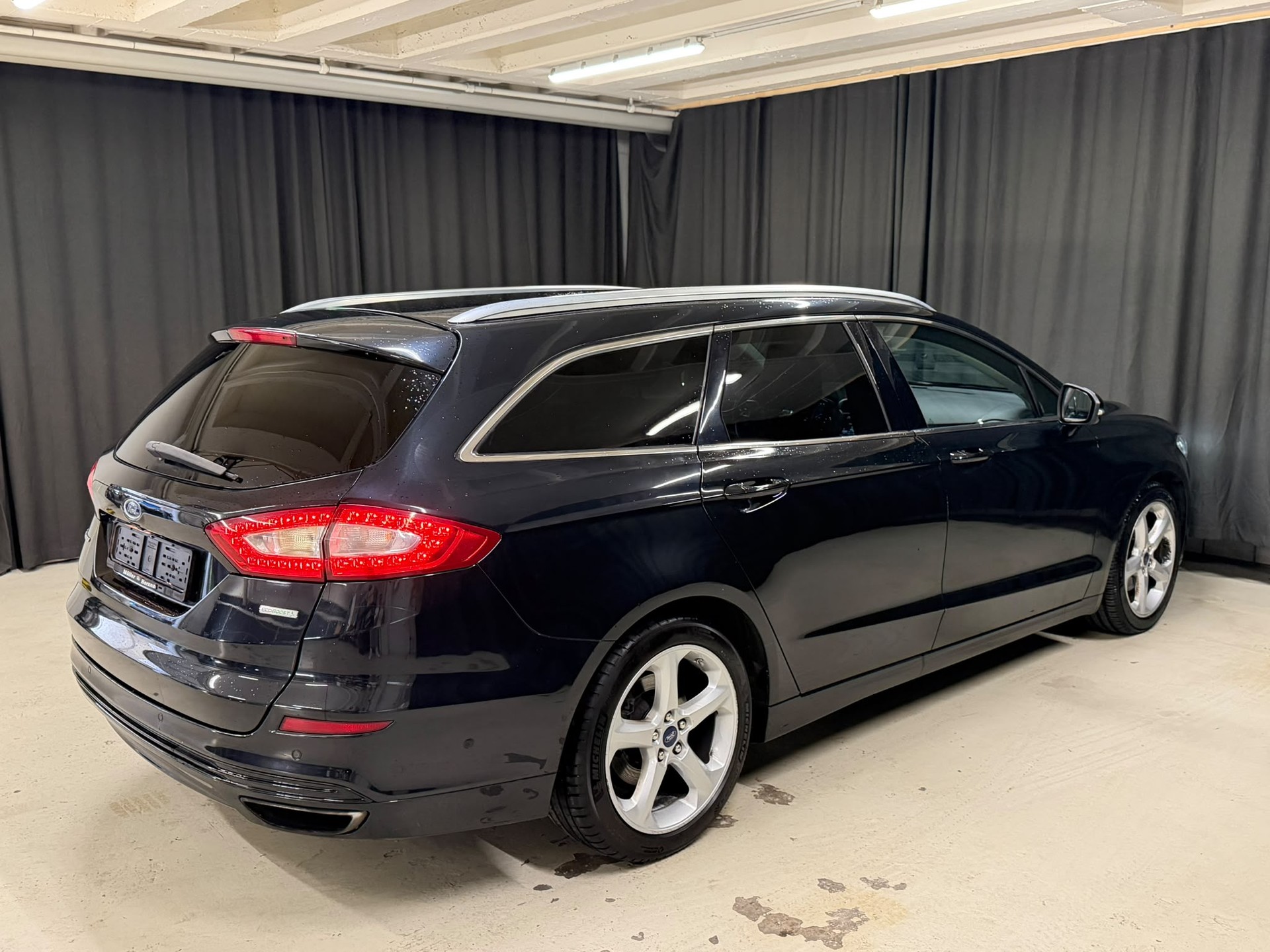 FORD Mondeo 2.0 EcoBoost SCTi Titanium Automatic-image-3