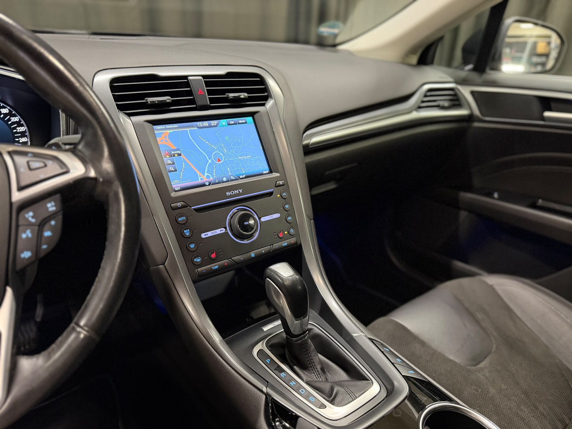 FORD Mondeo 2.0 EcoBoost SCTi Titanium Automatic-image-12