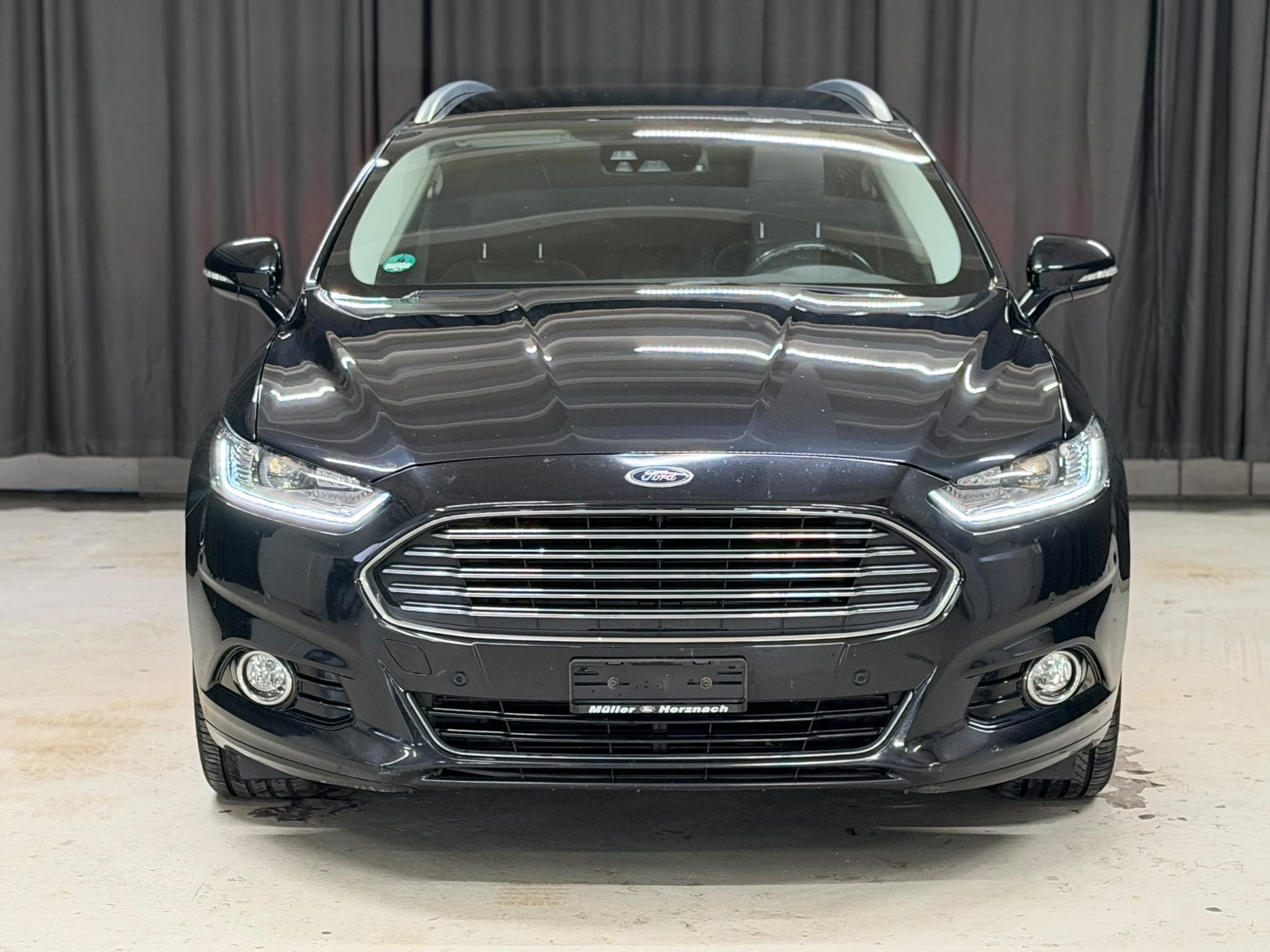 FORD Mondeo 2.0 EcoBoost SCTi Titanium Automatic-image-2