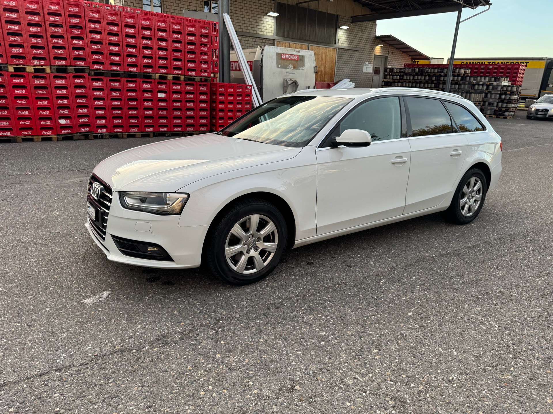 AUDI A4 Avant 2.0 TDI Attraction multitronic-image-1