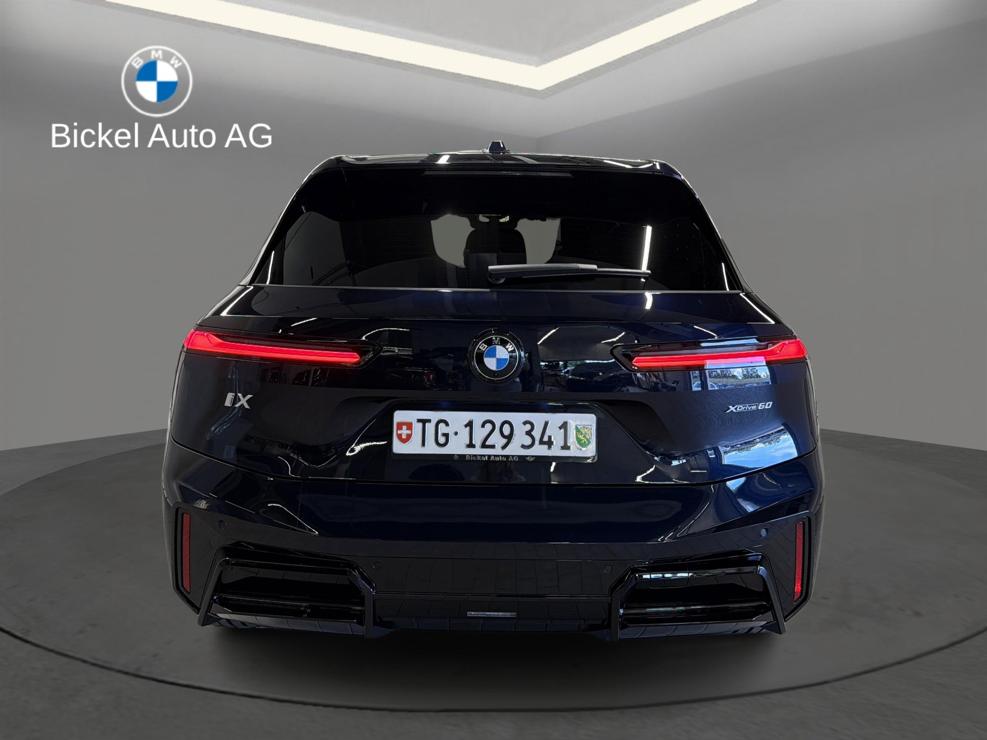 BMW iX xDrive60 M Sport Pro-image-4