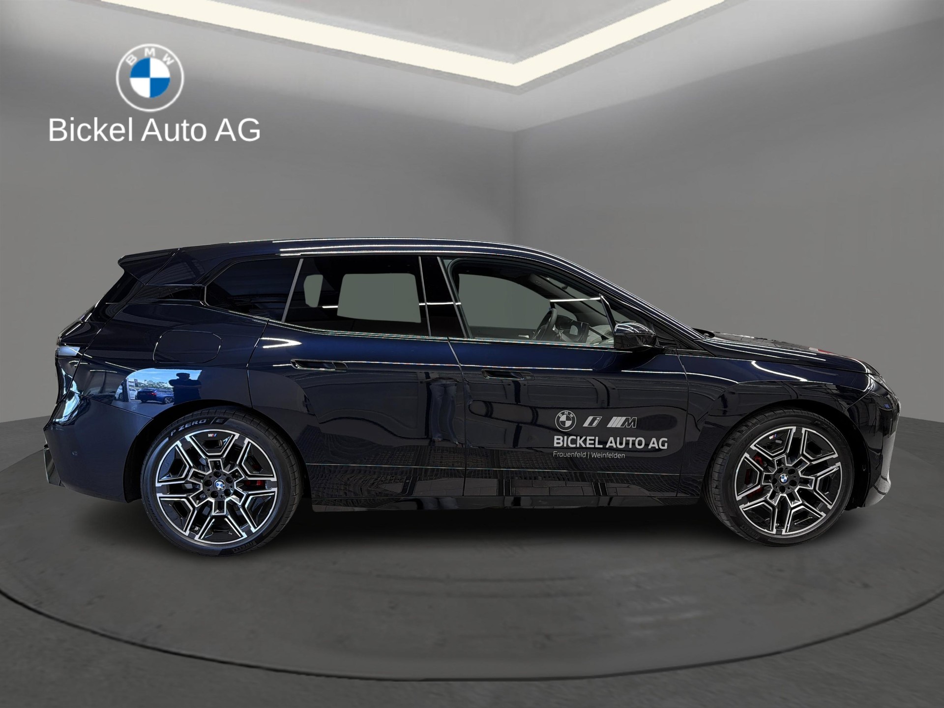 BMW iX xDrive60 M Sport Pro-image-2