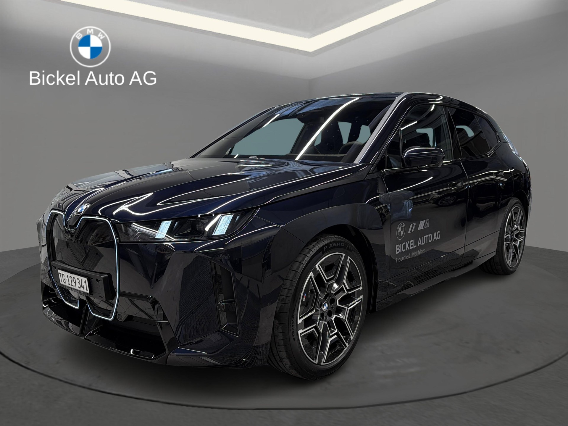 BMW iX xDrive60 M Sport Pro-image-0