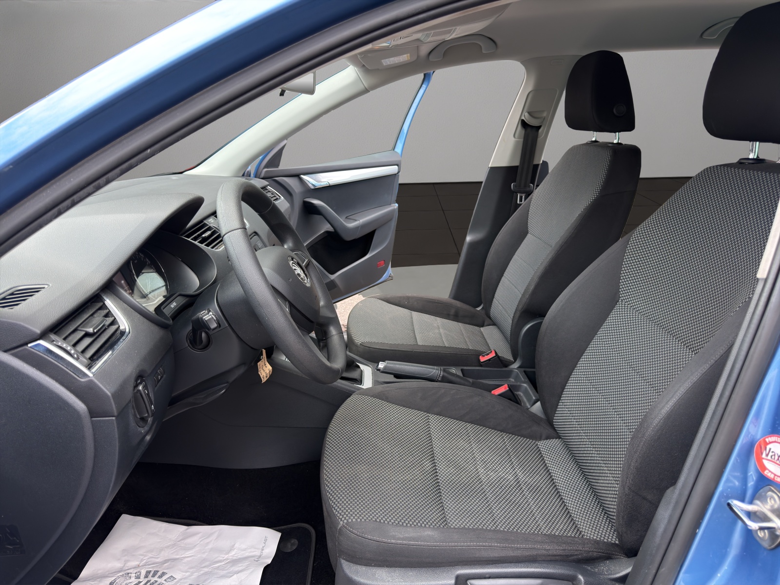 SKODA Octavia Combi 1.4 TSI Ambition-image-8