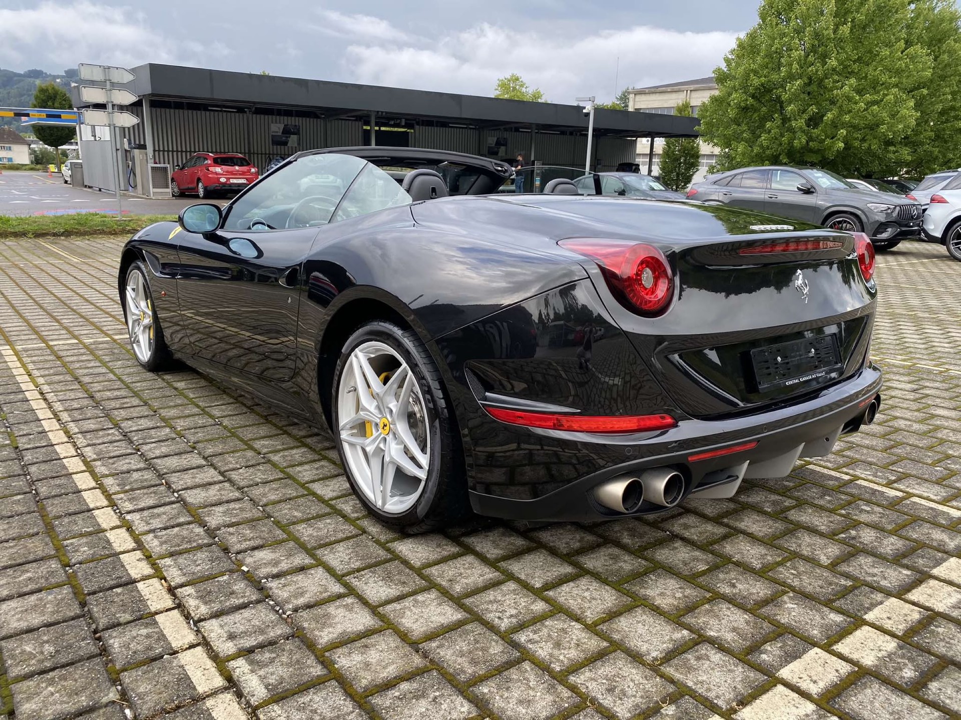 FERRARI 3.9 Turbo-image-1