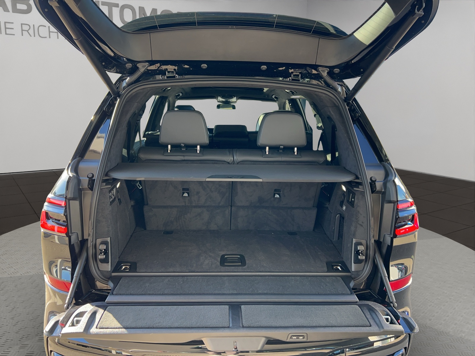 BMW X7 40d xDrive SAG-image-12