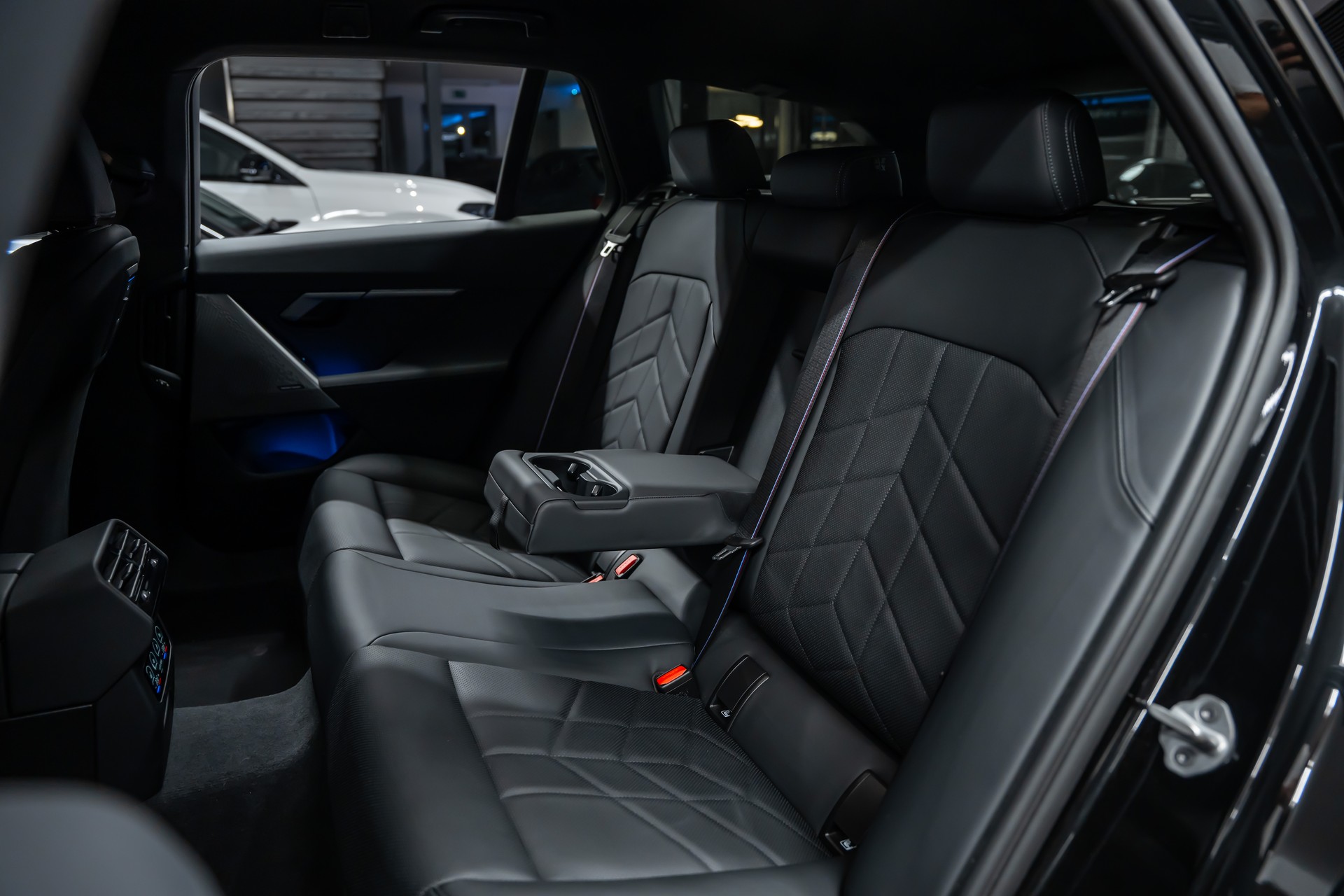 BMW 540d xDrive 48V Touring M Sport Pro Steptronic *Iconic Glow*Panorama*Carbon*AHK*-image-15