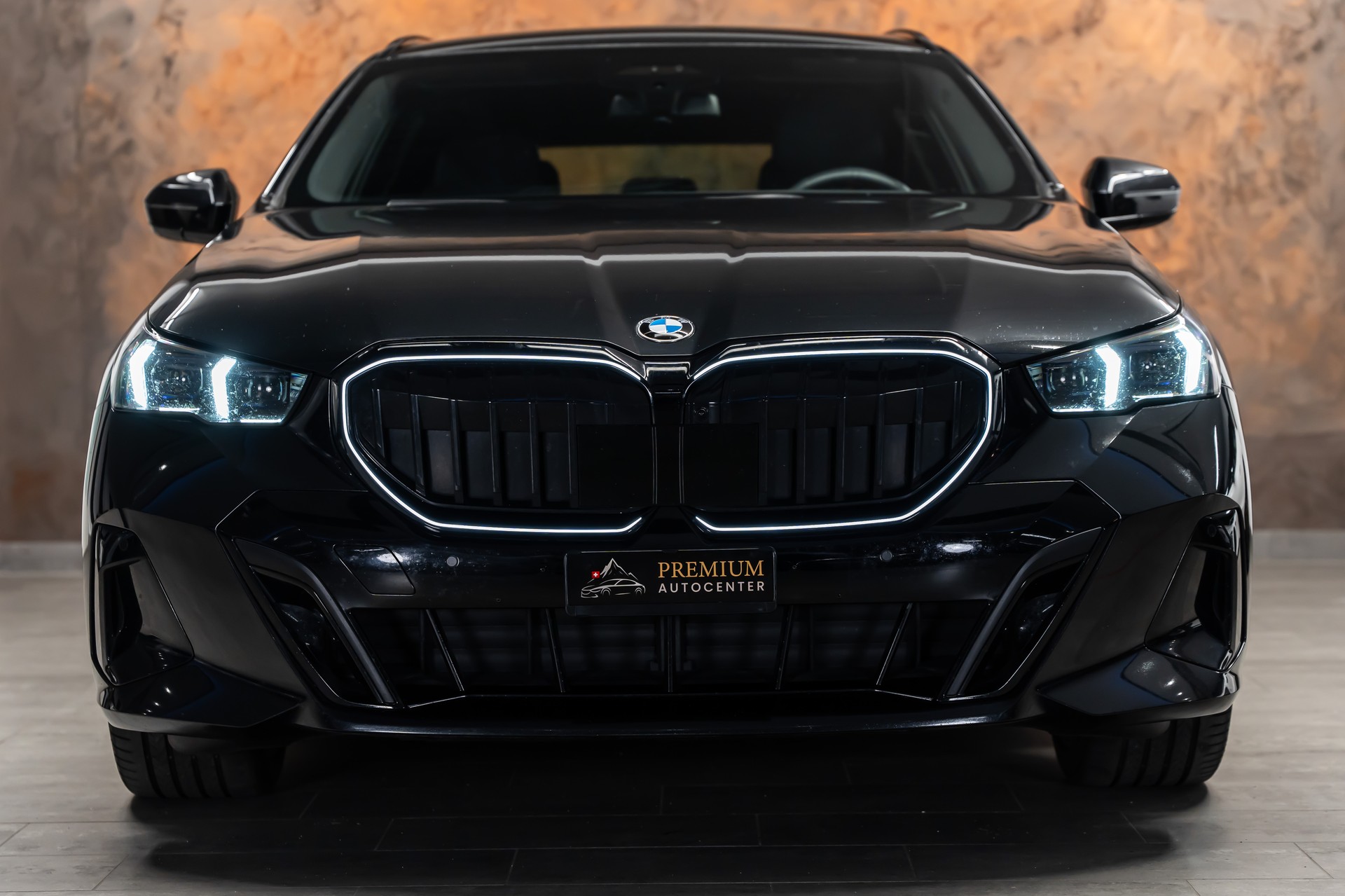 BMW 540d xDrive 48V Touring M Sport Pro Steptronic *Iconic Glow*Panorama*Carbon*AHK*-image-5
