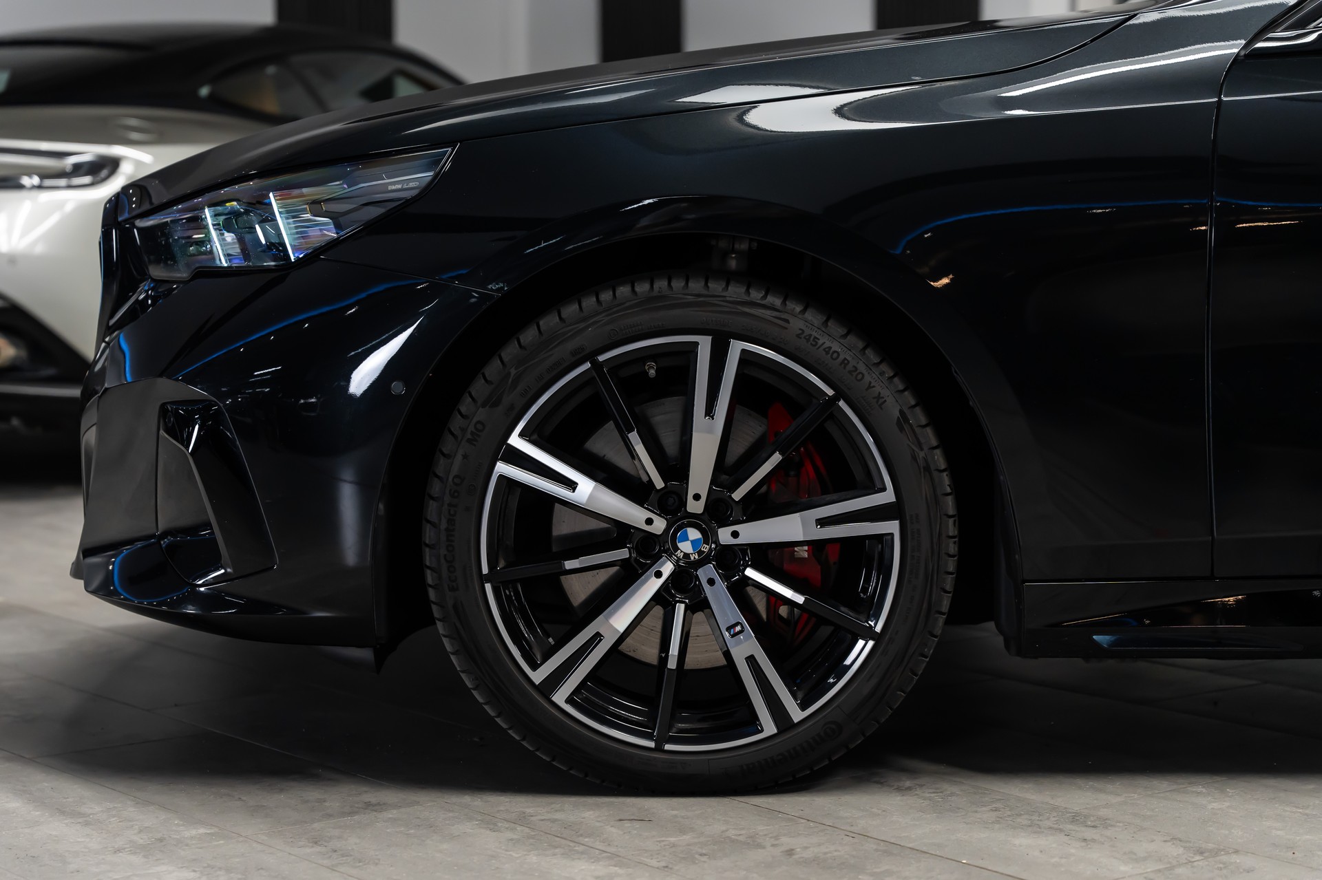 BMW 540d xDrive 48V Touring M Sport Pro Steptronic *Iconic Glow*Panorama*Carbon*AHK*-image-4
