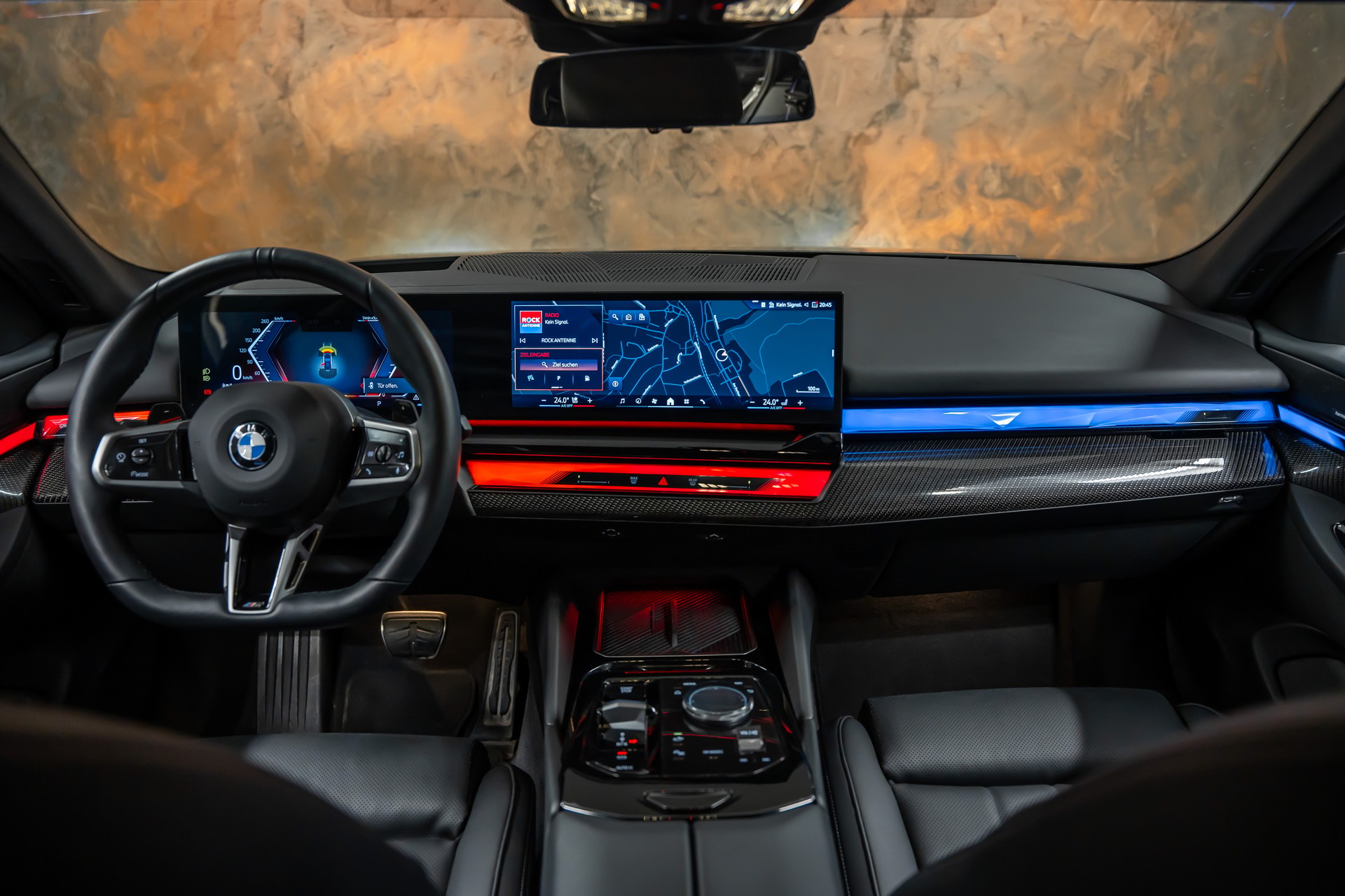 BMW 540d xDrive 48V Touring M Sport Pro Steptronic *Iconic Glow*Panorama*Carbon*AHK*-image-17