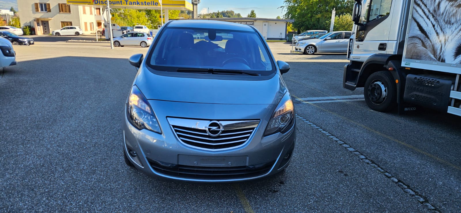 Car photo