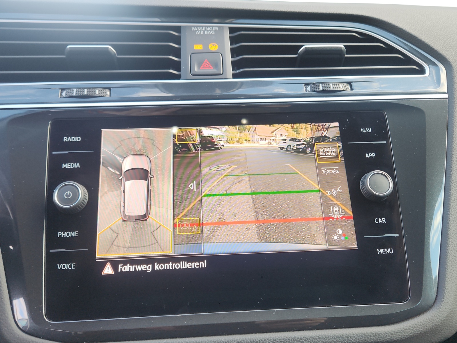 VW Tiguan 2.0 TDI SCR Highline 4Motion DSG-image-12