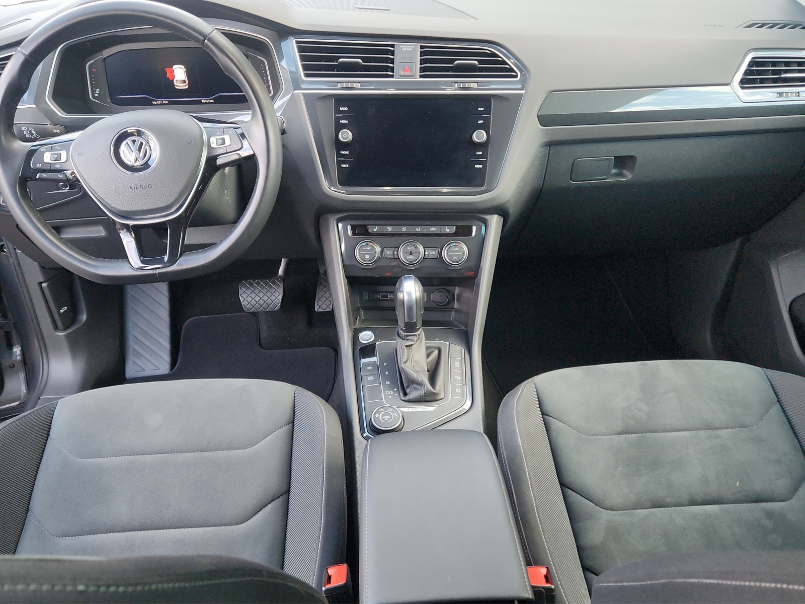 VW Tiguan 2.0 TDI SCR Highline 4Motion DSG-image-10