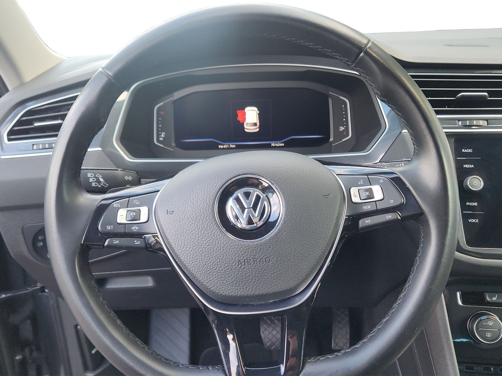 VW Tiguan 2.0 TDI SCR Highline 4Motion DSG-image-9