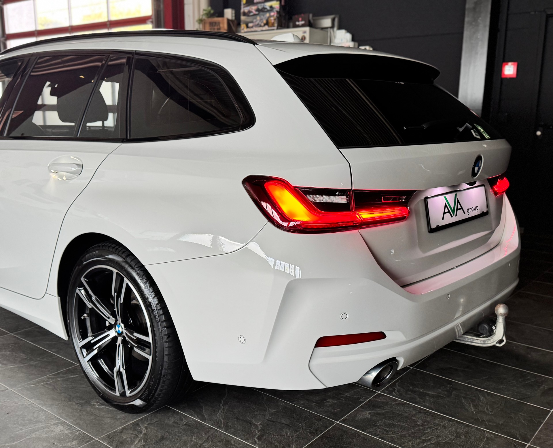 BMW 320d xDrive 48V Touring Steptronic *BMW LIVE COCKPIT*ANHÄNGERKUPPLUNG*-image-7