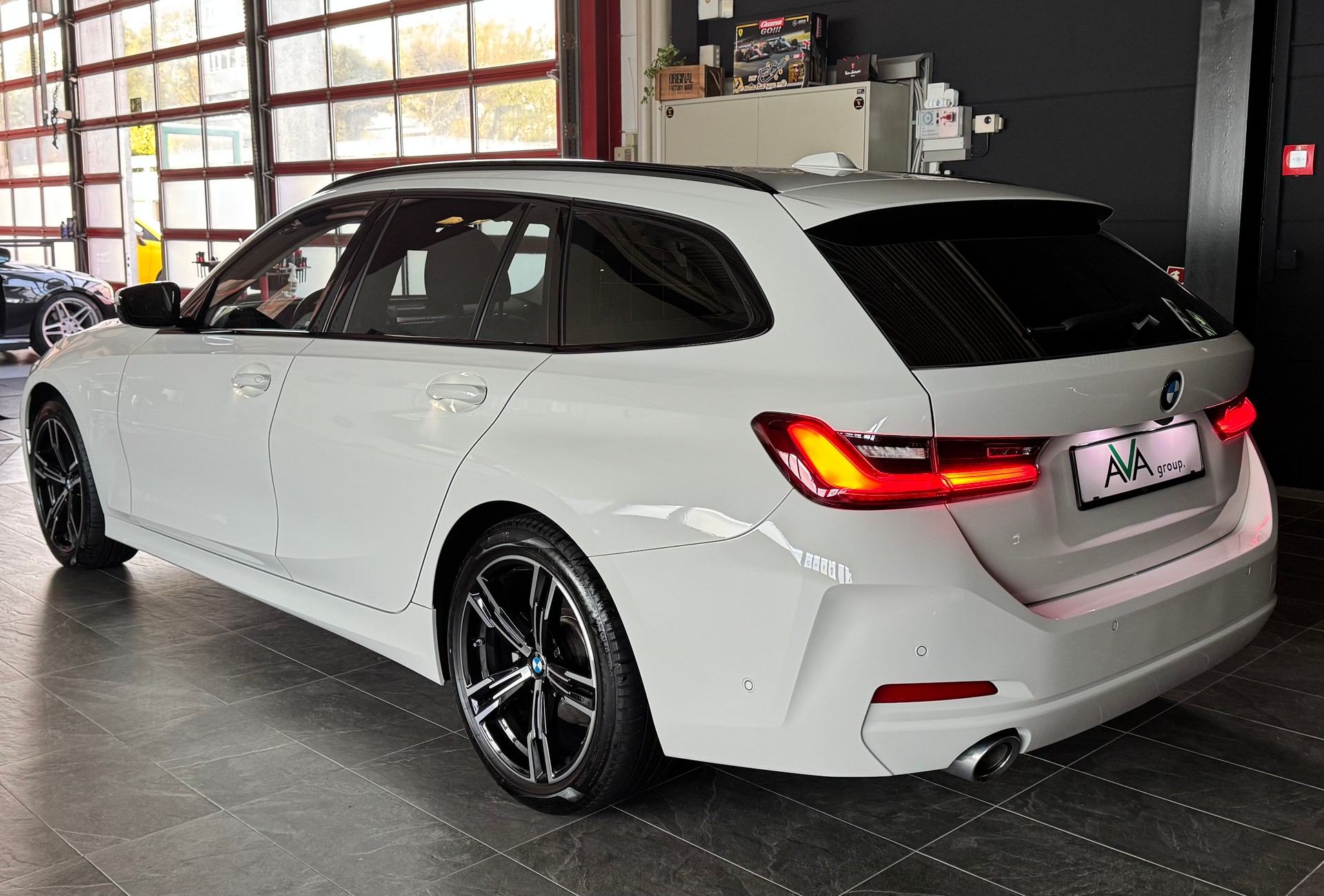 BMW 320d xDrive 48V Touring Steptronic *BMW LIVE COCKPIT*ANHÄNGERKUPPLUNG*-image-6