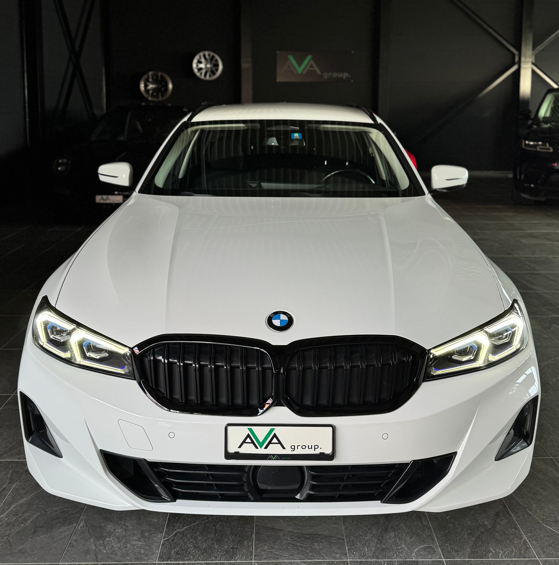 BMW 320d xDrive 48V Touring Steptronic *BMW LIVE COCKPIT*ANHÄNGERKUPPLUNG*-image-9